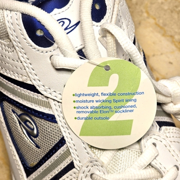 NWT Easy Spirit Mens Backfielder Spirit Level 2 White Leather/Fabric Sneakers - Picture 7 of 7